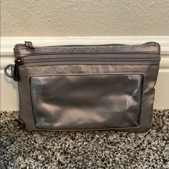 Lug Quilted Gray Pouch - Picture 2 of 4